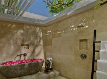 Villa Karang Kembar II, Outdoor Bathtub